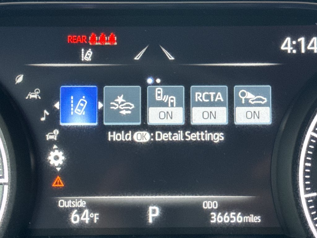 Used 2023 Toyota Venza LE AWD/4WD image 20