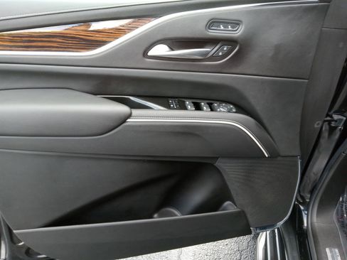 Used 2021 Cadillac Escalade ESV Luxury image 8