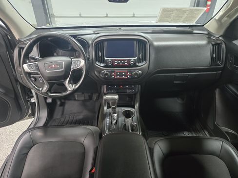 Used 2015 GMC Canyon SLE w/ All-Terrain Package AWD/4WD image 11