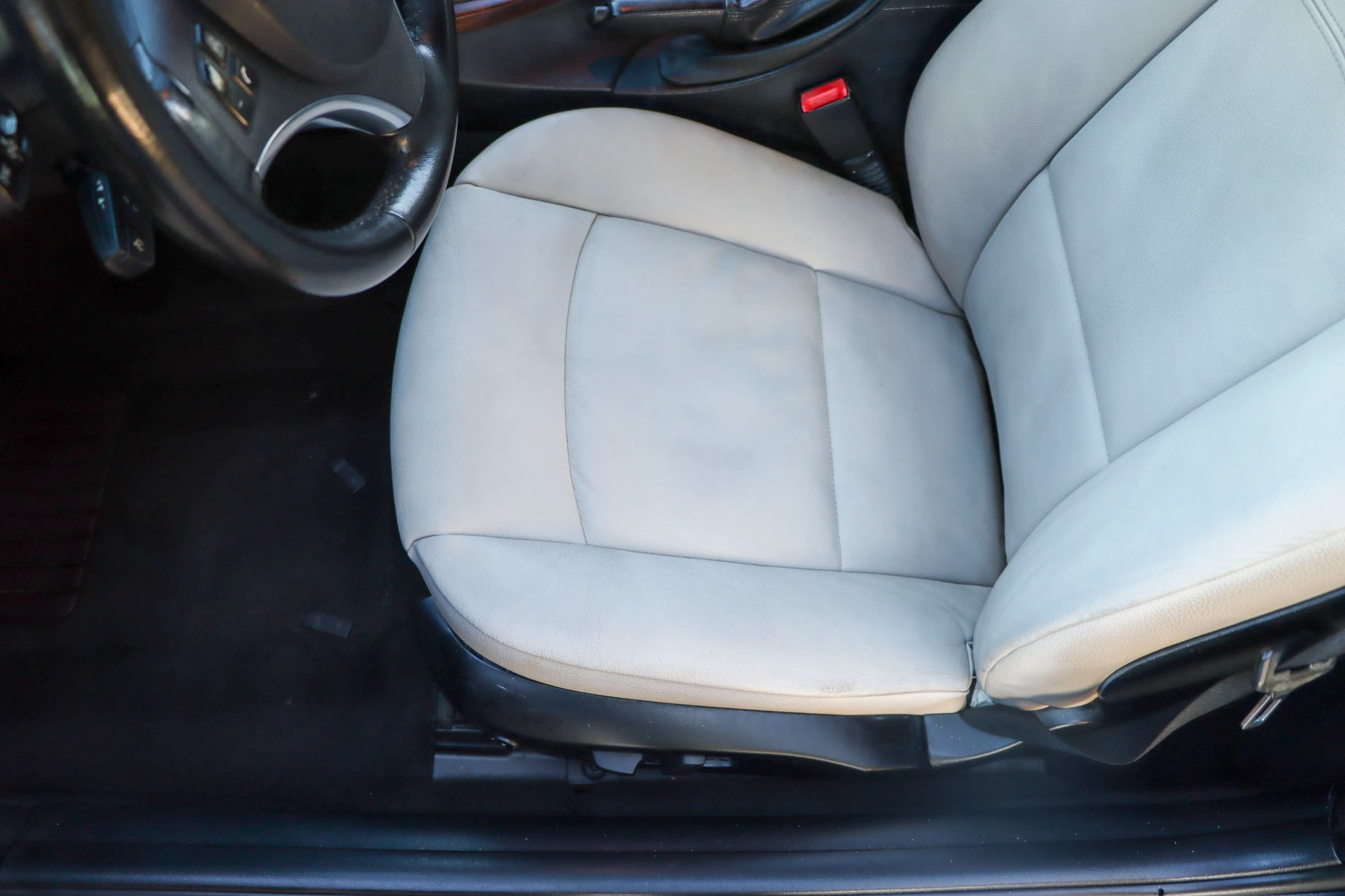 Used 2013 BMW 328i Convertible RWD image 21