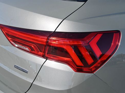 Certified 2022 Audi Q3 2.0T Premium image 20