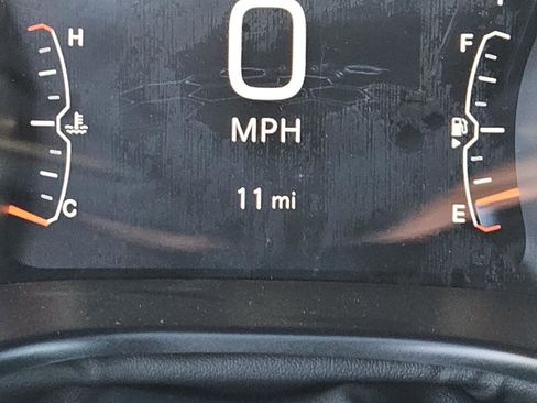 New 2026 Jeep Compass Latitude image 18