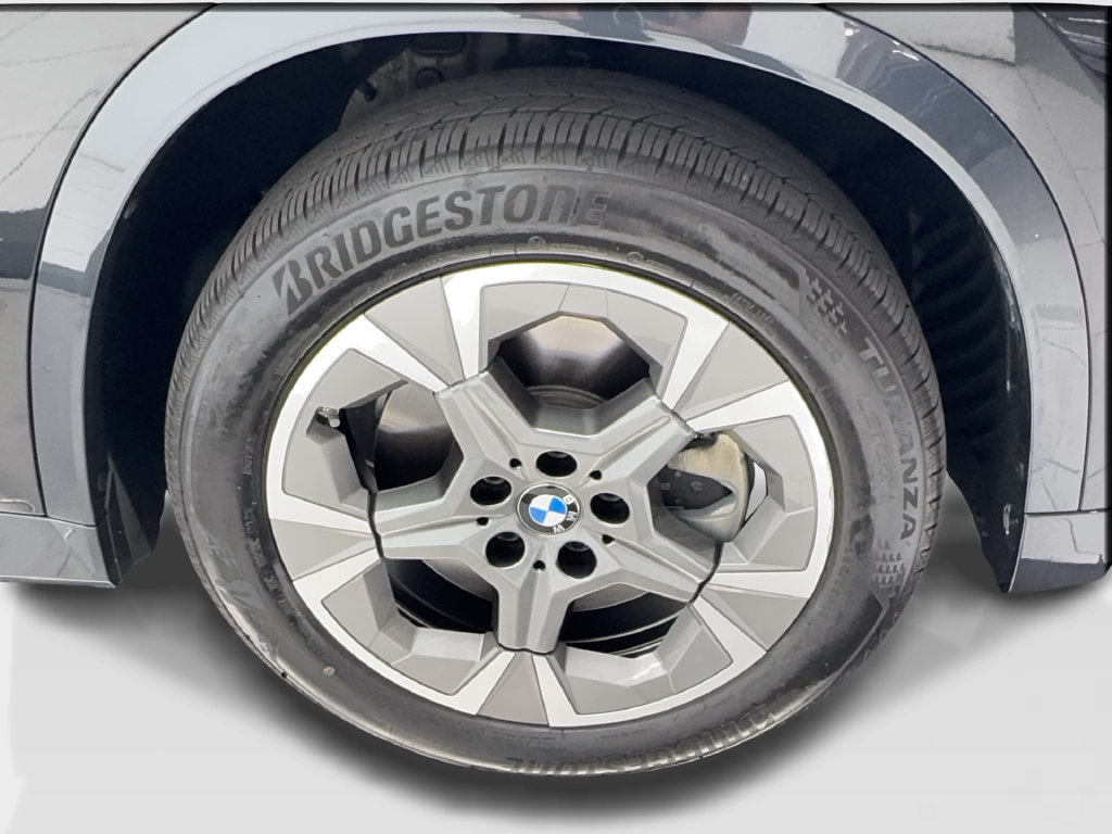 Used 2026 BMW X1 xDrive28i AWD/4WD image 16
