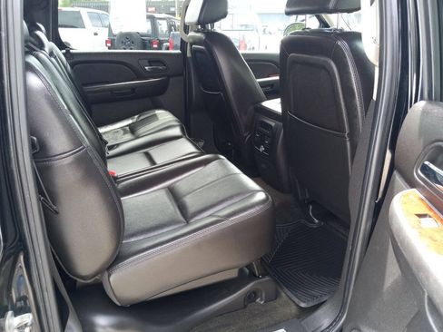 Used 2007 Chevrolet Avalanche LT w/ LT Preferred Equipment Group AWD/4WD image 14