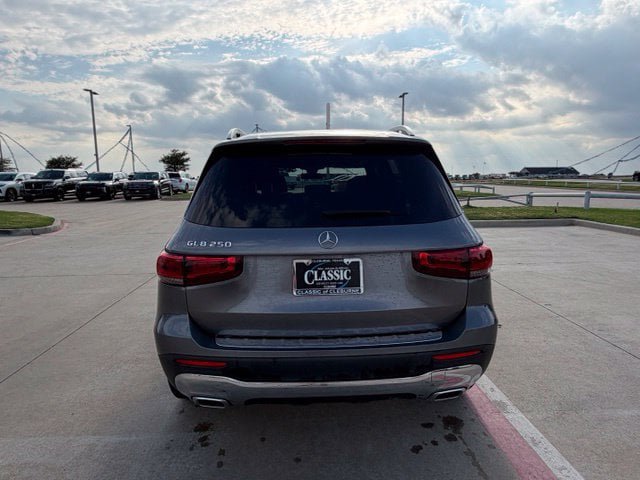 Used 2022 Mercedes-Benz GLB 250 image 5