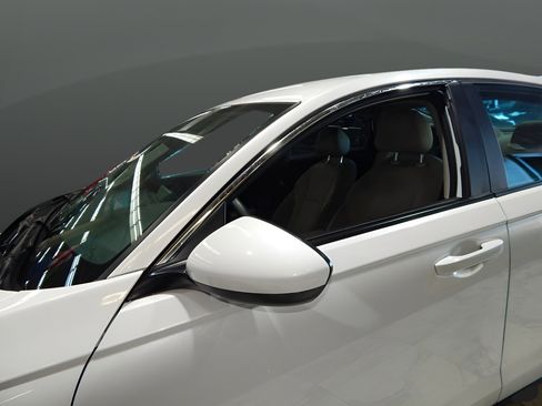 Used 2025 Honda Accord LX image 10