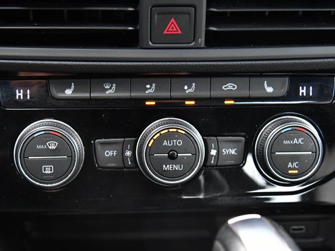 Used 2020 Volkswagen Jetta R-Line image 21