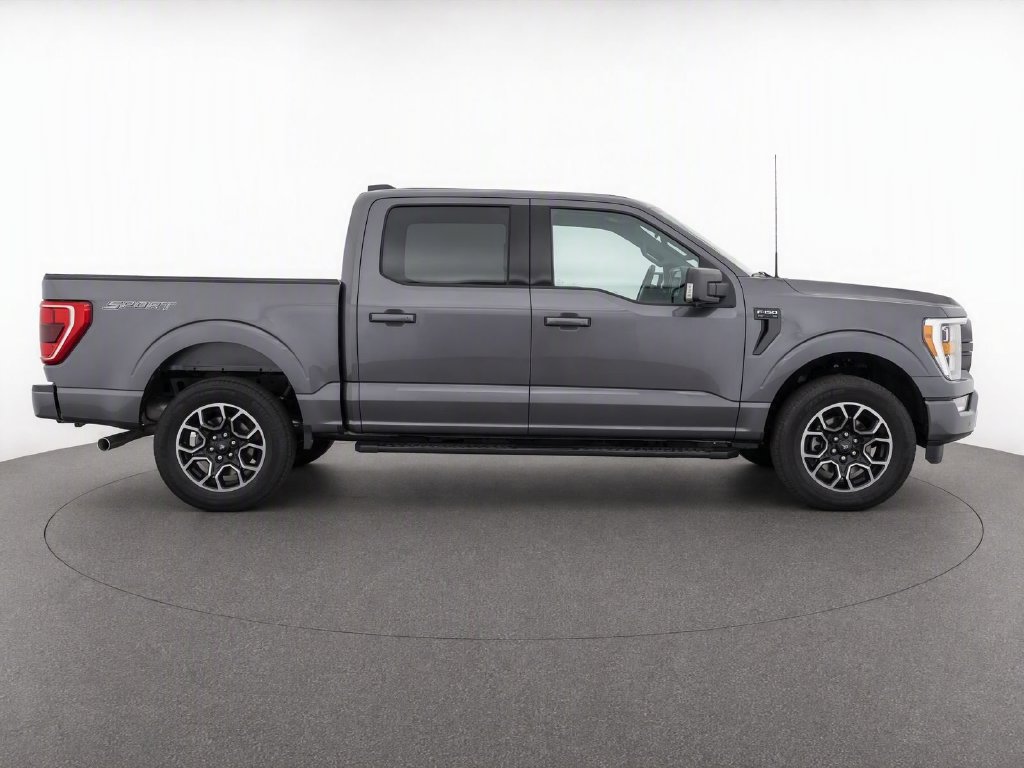 Used 2022 Ford F150 XLT w/ Equipment Group 302A High RWD image 8