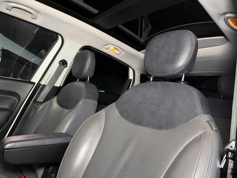 Used 2017 FIAT 500L Trekking w/ Dual-Pane Sunroof Package FWD image 22