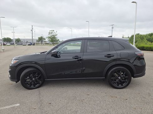 Used 2025 Honda HR-V Sport image 16