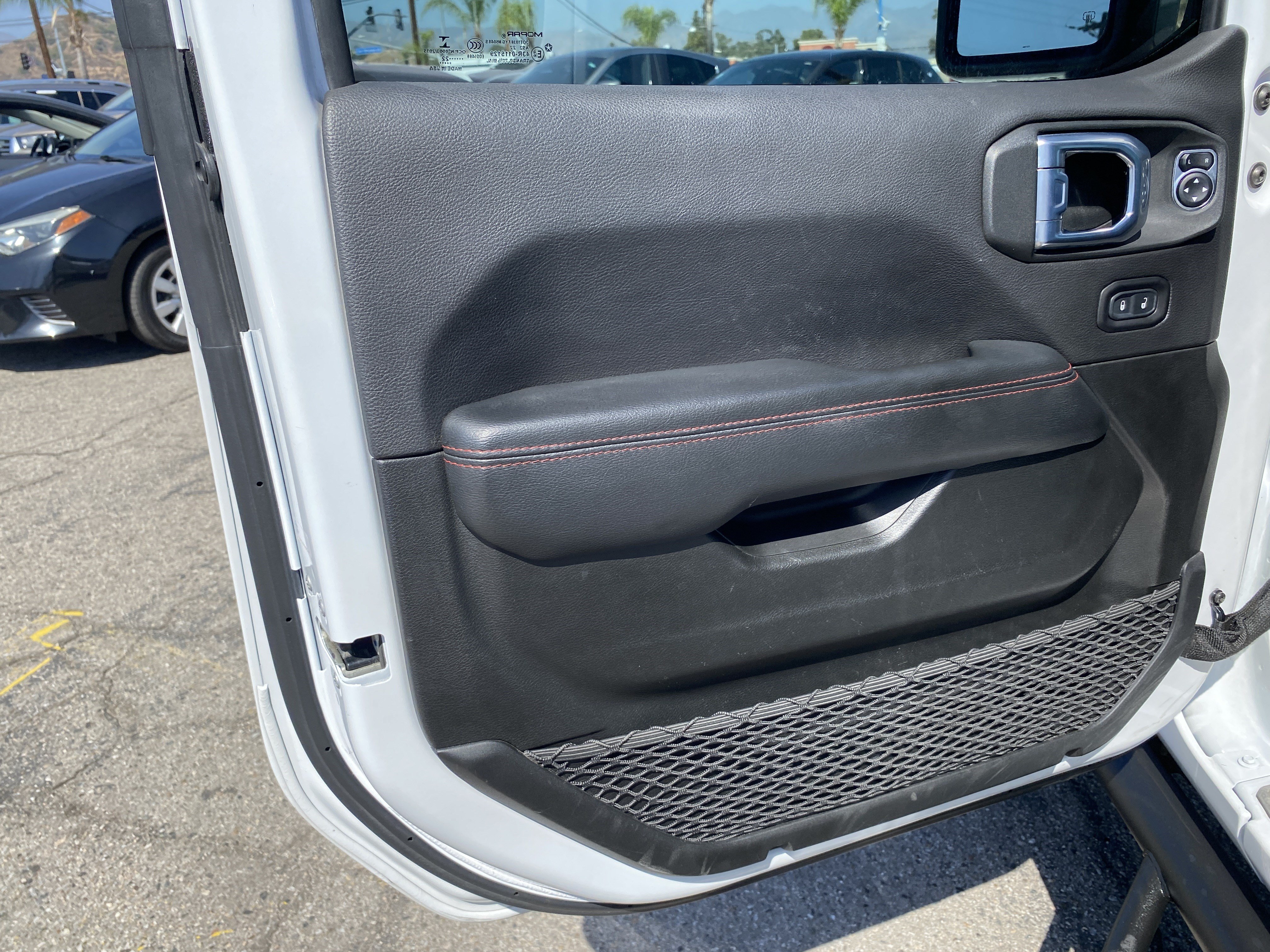 Used 2022 Jeep Wrangler Unlimited Rubicon w/ Steel Bumper Group AWD/4WD image 15