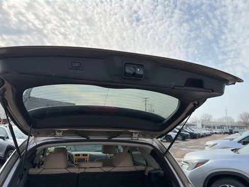 Used 2016 Subaru Outback 2.5i Premium image 11