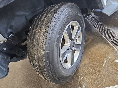 Used 2020 Jeep Wrangler Unlimited Sahara image 30