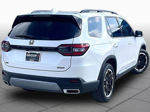 Used 2026 Honda Pilot image 13