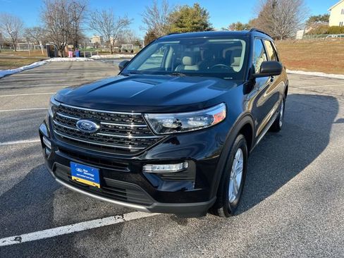 Certified 2023 Ford Explorer XLT w/ Equipment Group 202A image 4