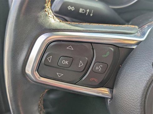 Used 2021 Jeep Gladiator Overland image 11