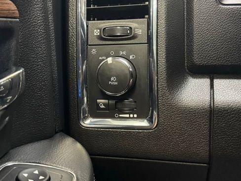 Used 2018 RAM 1500 Laramie AWD/4WD image 15