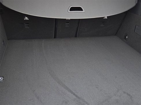 New 2026 Mercedes-Benz GLC 300 image 9