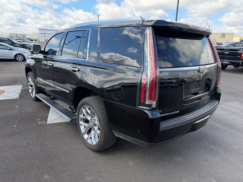 Used 2018 Cadillac Escalade Premium Luxury w/ LPO, Radiant Package image 4