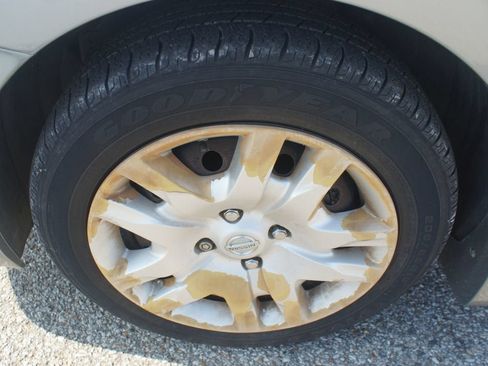 Used 2010 Nissan Sentra 2.0 S FWD image 16