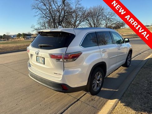 Used 2015 Toyota Highlander XLE image 3