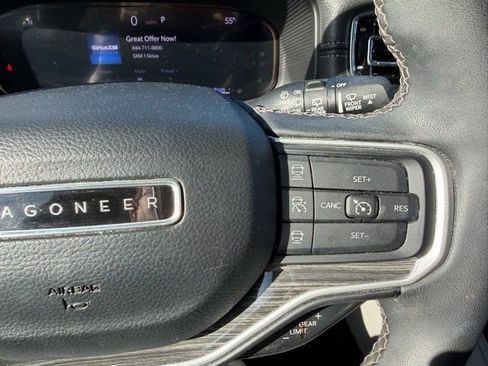 Used 2022 Jeep Wagoneer Series II w/ Rear Seat Video Group 1 image 26