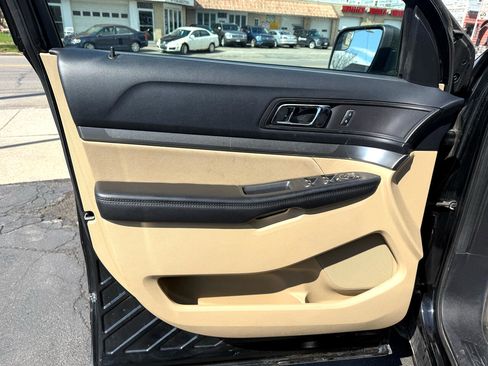 Used 2016 Ford Explorer Base 4WD image 34