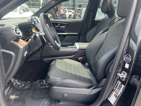 Certified 2025 Mercedes-Benz GLC 300 4MATIC image 17