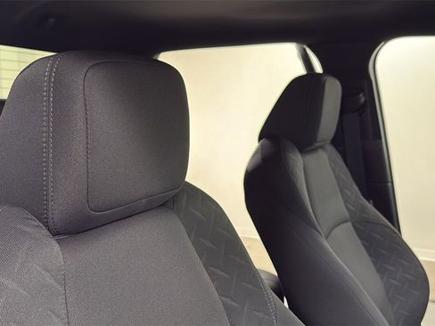 Certified 2025 Toyota Tacoma SR5 image 19