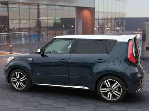 Used 2018 Kia Soul + image 4