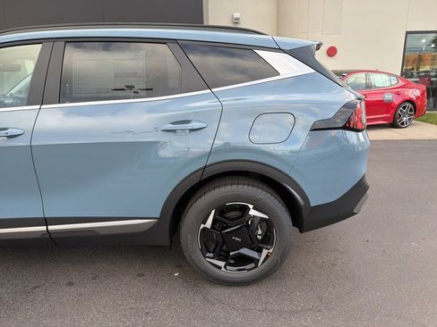 New 2026 Kia Sportage EX image 10
