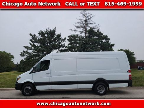 Used 2017 Freightliner Sprinter 3500 RWD image 1