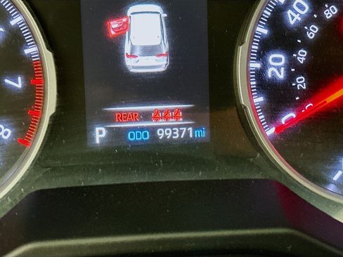 Used 2020 Toyota RAV4 XLE w/ All Weather Liner Package AWD/4WD image 19
