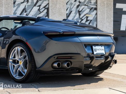 Used 2024 Ferrari Roma Spider RWD image 12