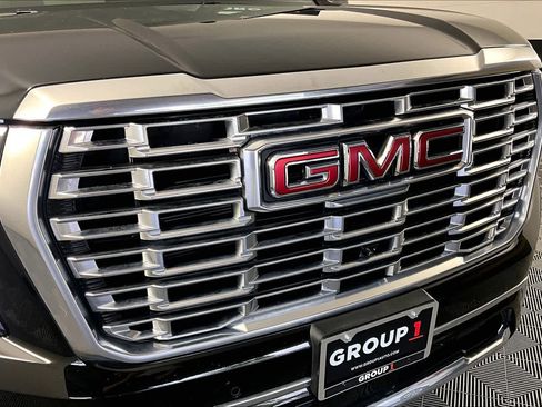 Used 2025 GMC Yukon Denali AWD/4WD image 29