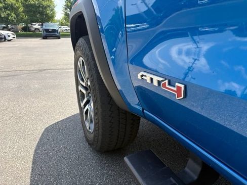 Used 2023 GMC Canyon AT4 w/ AT4 Premium Package AWD/4WD image 13