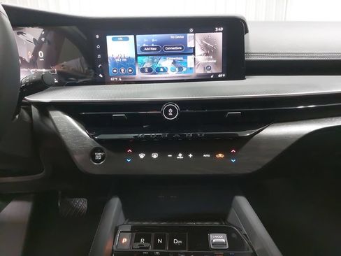 Used 2025 Nissan Murano SV AWD/4WD image 20