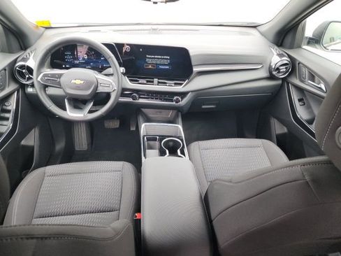 Used 2025 Chevrolet Equinox LT w/ Safety and Technology Package image 31