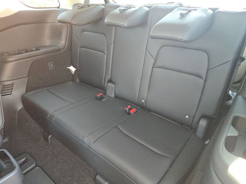 New 2026 Nissan Pathfinder SL image 20