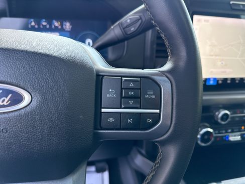 Used 2025 Ford F350 Lariat w/ Lariat Ultimate Package AWD/4WD image 24