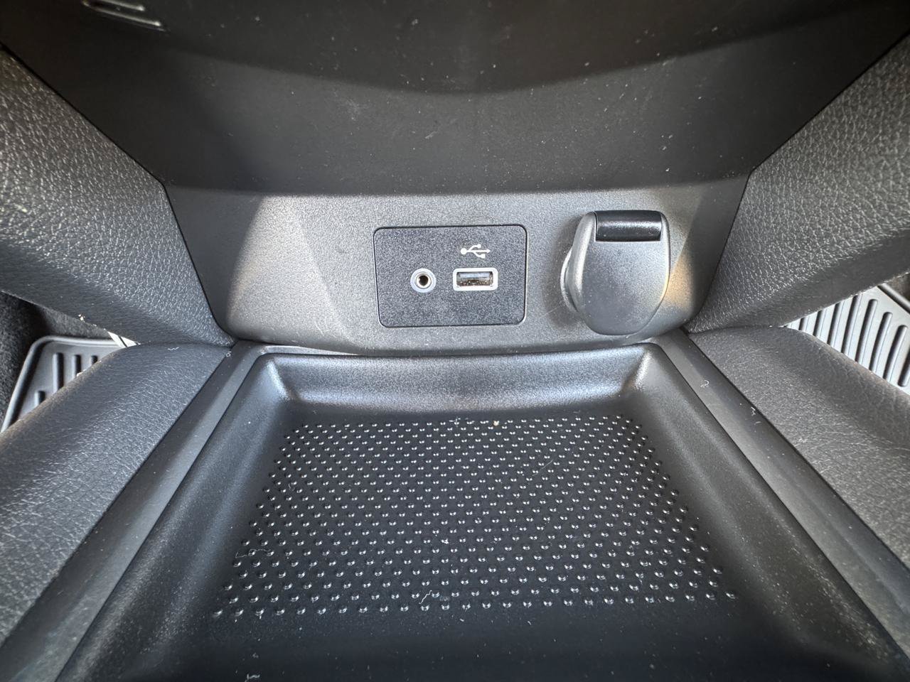 Used 2018 Nissan Rogue SV FWD image 28