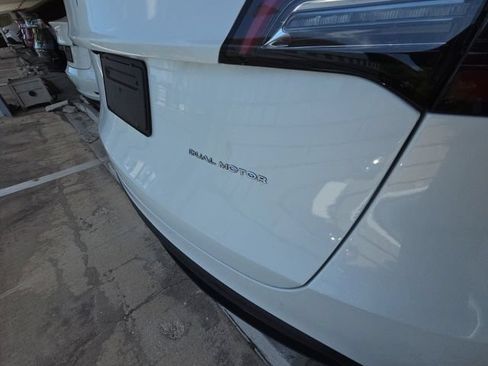 Used 2023 Tesla Model Y Long Range AWD/4WD image 7