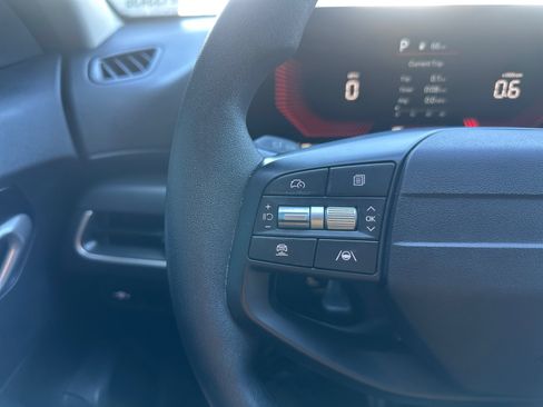 Used 2025 Kia K4 FWD image 19