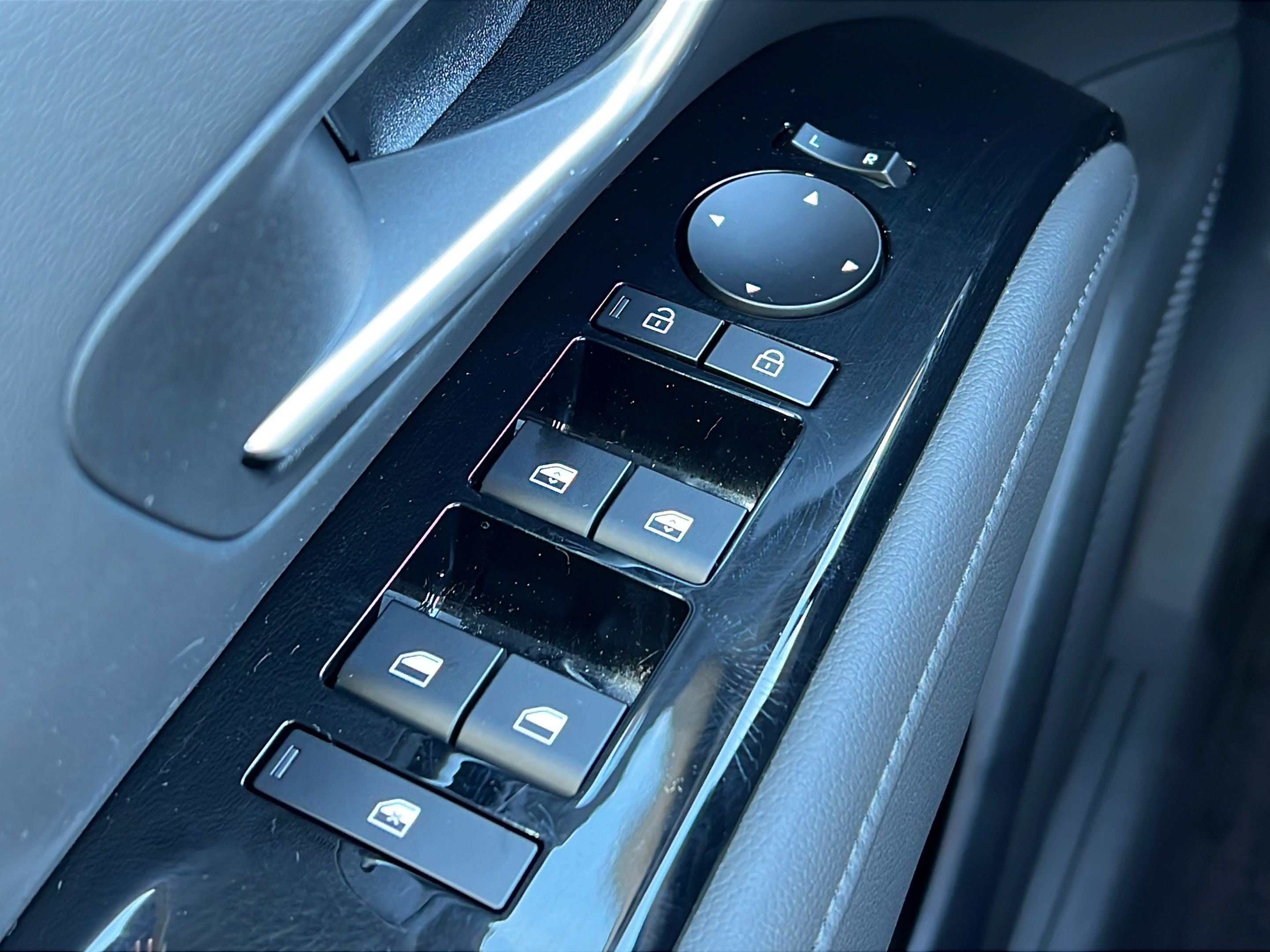 Certified 2025 Hyundai Santa Cruz SEL FWD image 20