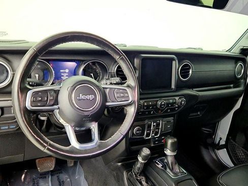 Used 2023 Jeep Wrangler Unlimited Sahara AWD/4WD image 12
