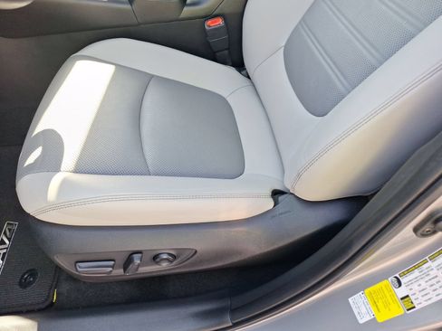 Used 2023 Toyota RAV4 Limited AWD/4WD image 17
