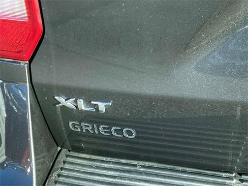 Used 2021 Ford Expedition XLT image 5