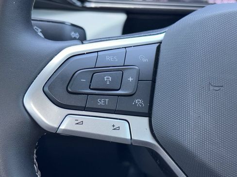 Certified 2025 Volkswagen Taos S FWD image 21