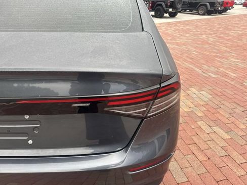 Used 2024 Honda Accord EX image 11
