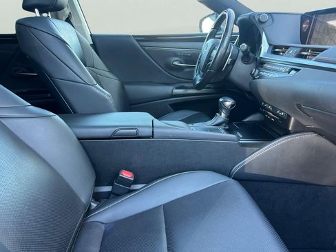 Used 2019 Lexus ES 300h w/ Premium Package FWD image 19